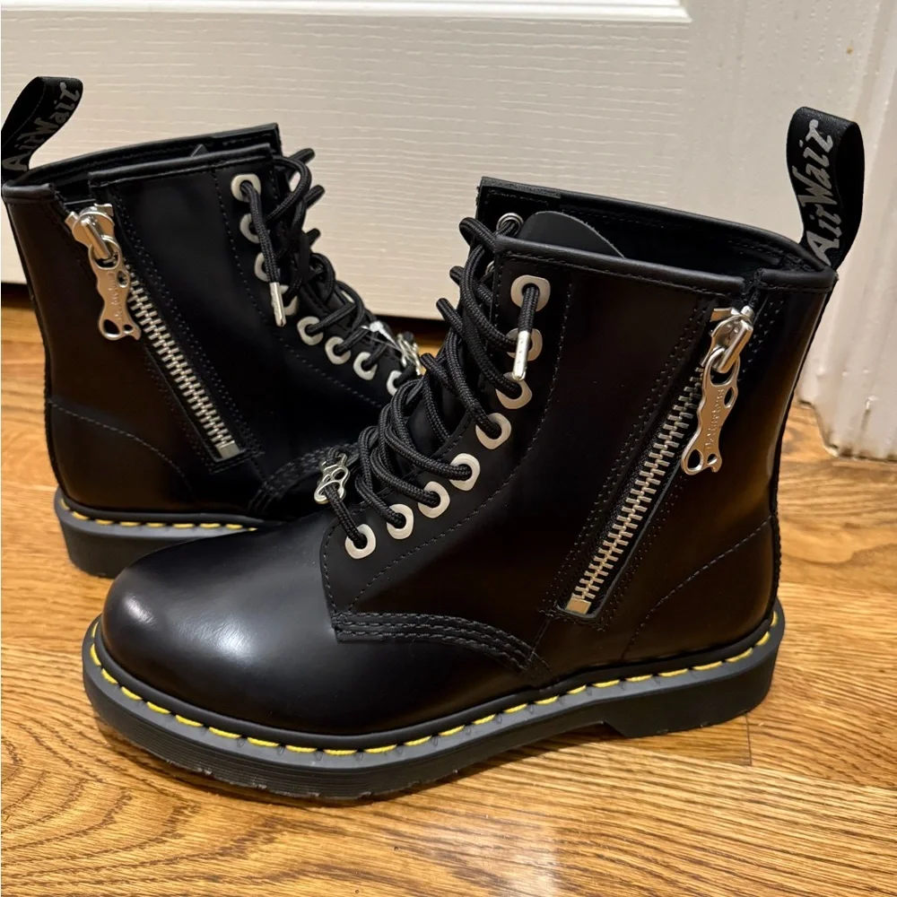 NEW Dr. Martens Black Combat Boots Sz 7M/8W